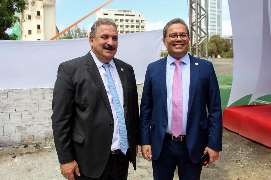 Câmara do Recife homenageia presidente da Alepe e desembargador do TJPE com medalha José Mariano