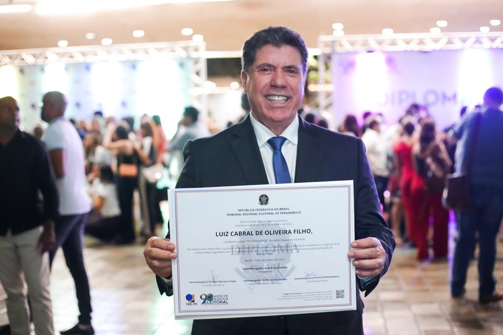 Lula Cabral é diplomado deputado estadual pela quarta vez