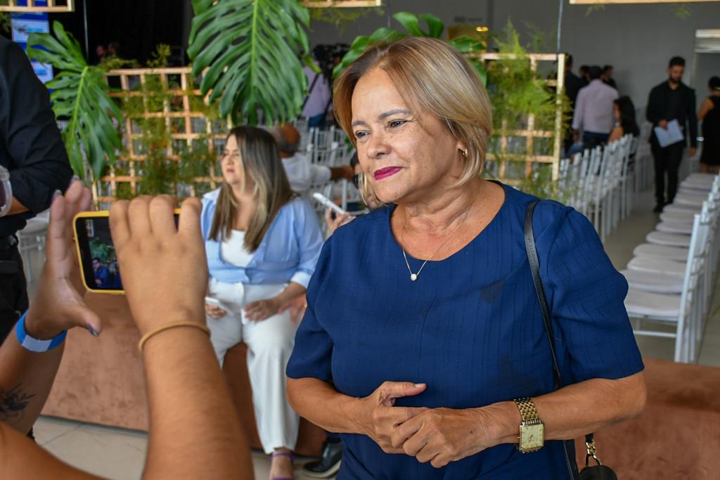 Primeira prefeita de Camaragibe, Nadegi diz que gestão feminina tem olhar diferenciado