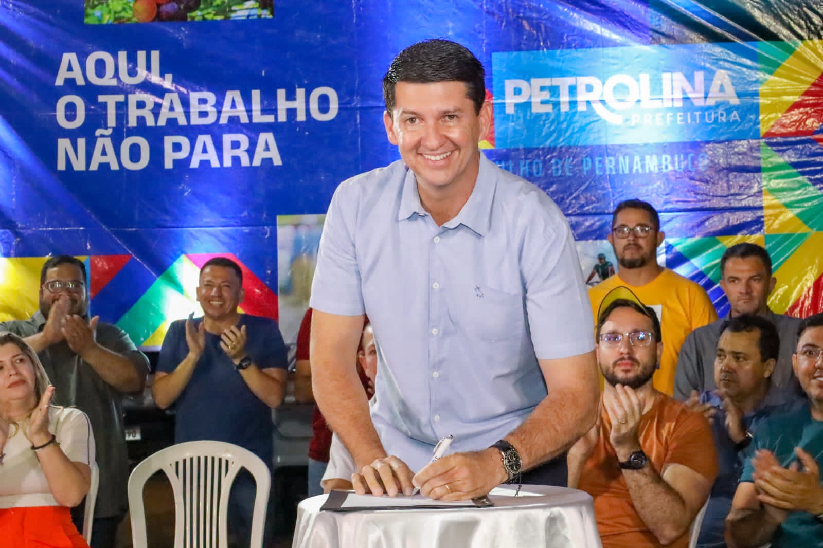 Simão leva importante equipamento social para comunidade periférica de Petrolina