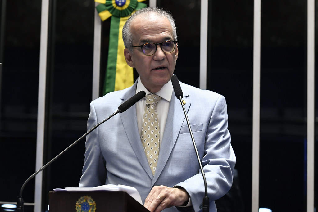Fernando Dueire é empossado Senador da República