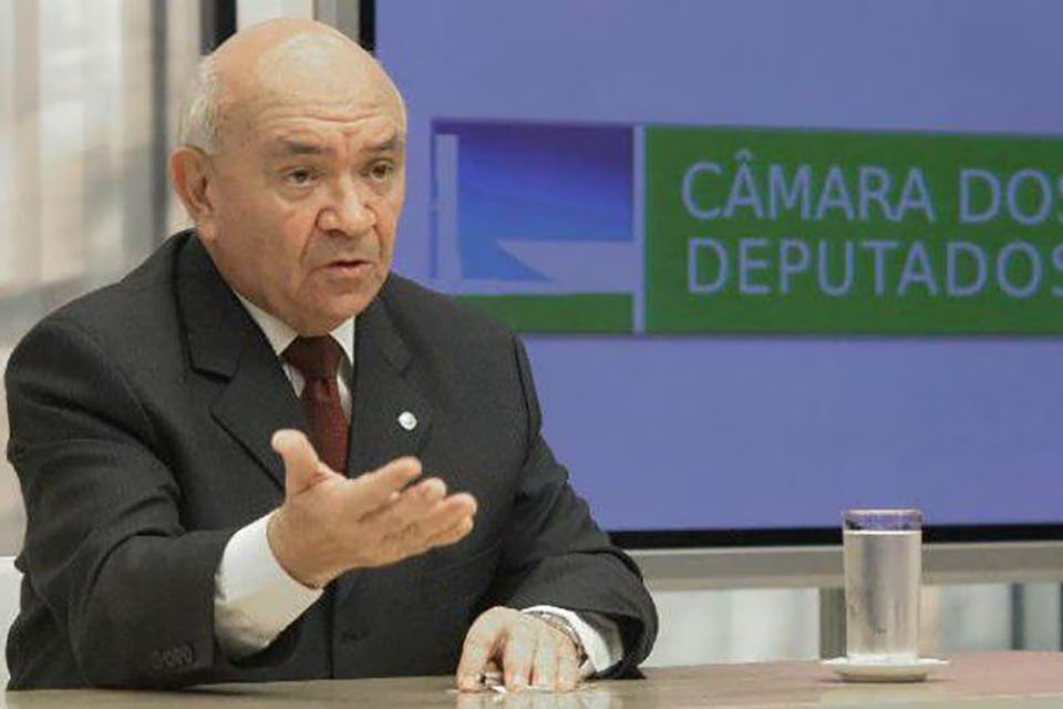 Alepe homenageia Severino Cavalcanti com nome em rodovia