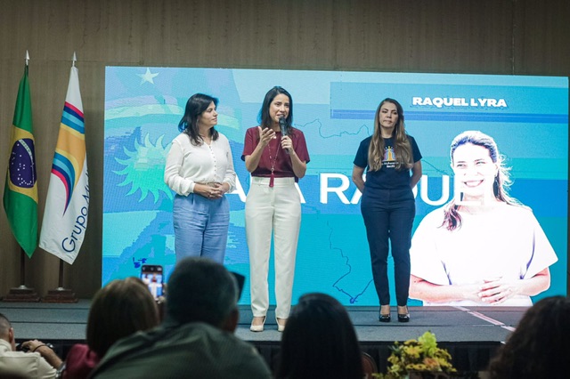 Raquel e Priscila recebem prêmio Brites Albuquerque