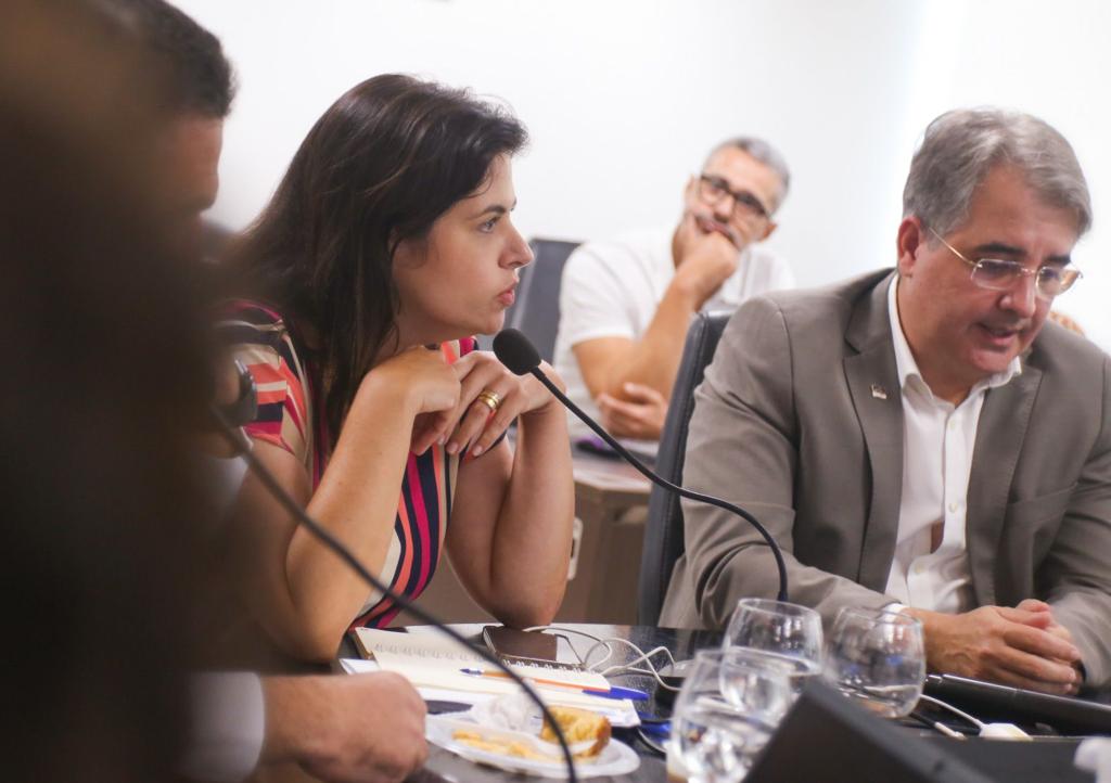 Equipe de transição se reúne com secretário de Educação