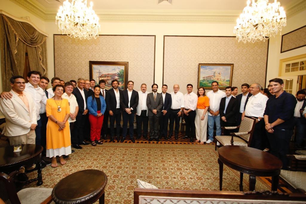 Deputados estaduais prestam homenagem a Paulo Câmara