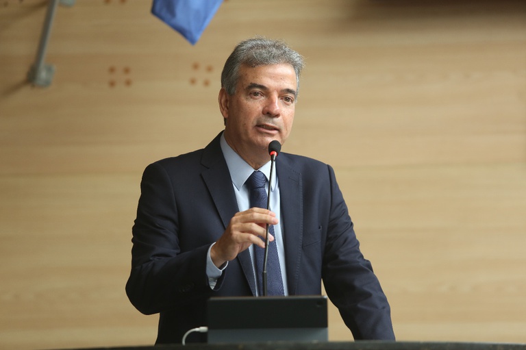 Gilberto Alves toma posse como vereador do Recife 