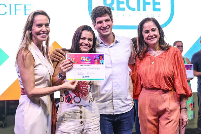 PCR forma 2.000 pessoas em cursos profissionalizantes