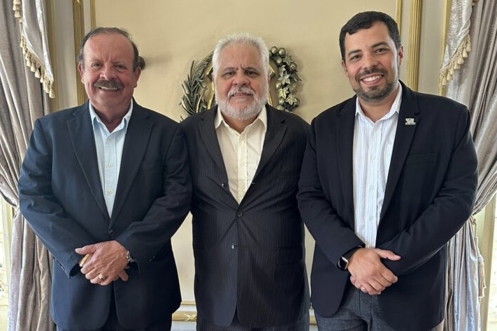 Romero articula reunião de prefeitos do Coniape com Raquel 