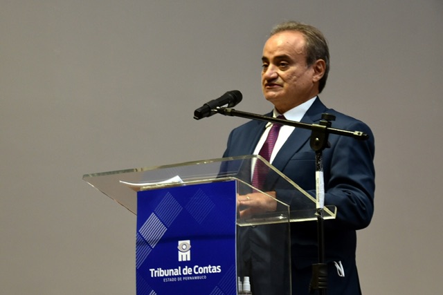 TCE e SINPOL se manifestam contra decreto de Raquel