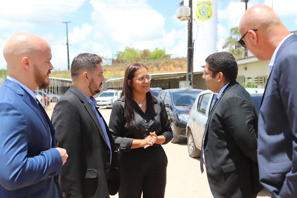 Lucinha Mota apresenta o sistema prisional de PE à representantes do MJSP