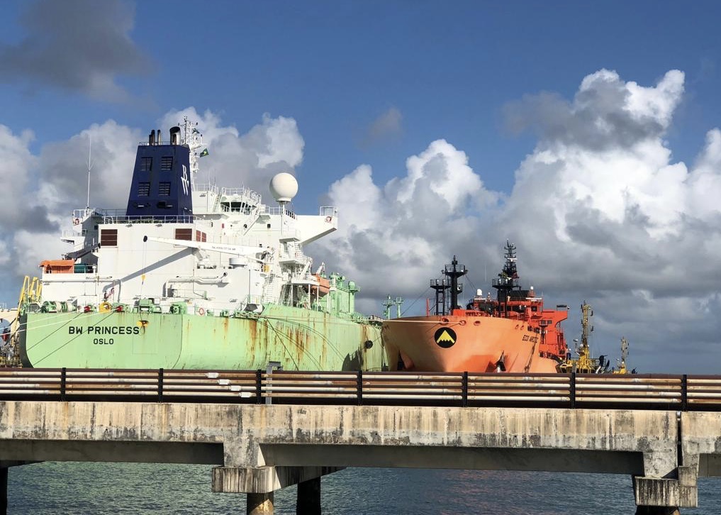 Suape recebe a maior importação de gás de cozinha do Nordeste