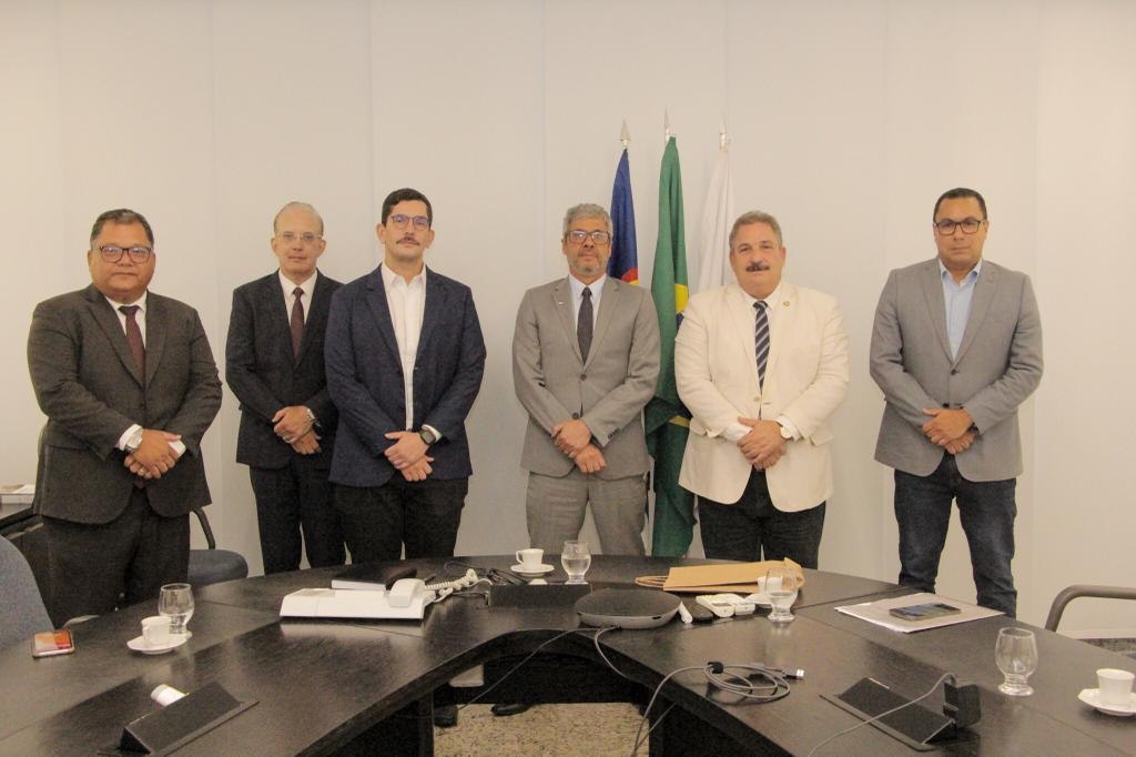 Eriberto visita novo secretário da Fazenda, Wilson de Paula