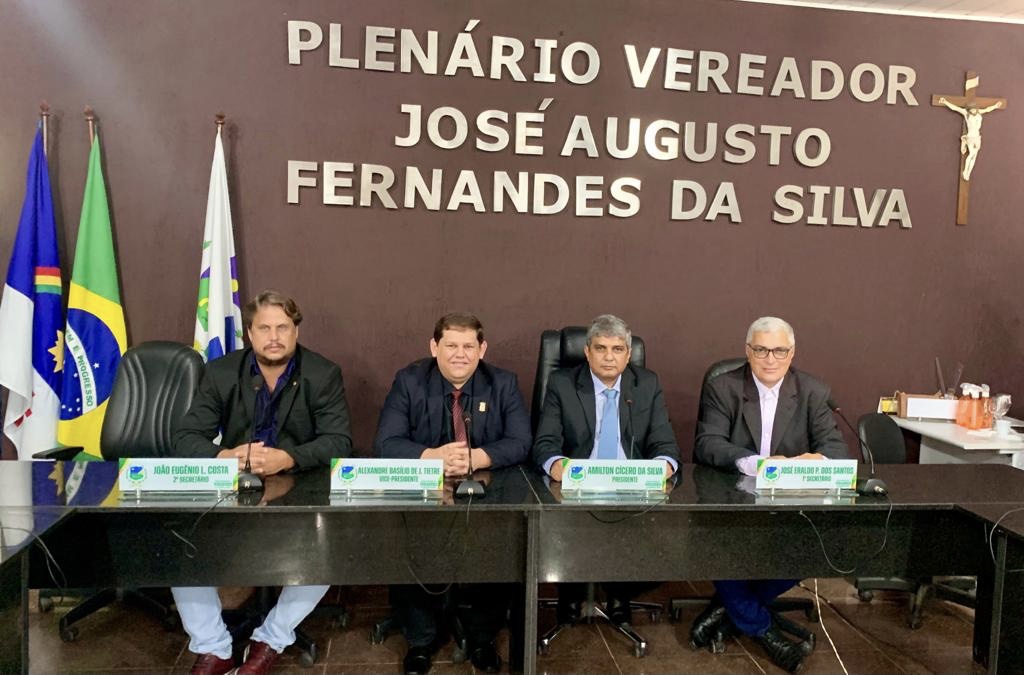 Câmara de Taquaritinga empossa nova Mesa Diretora