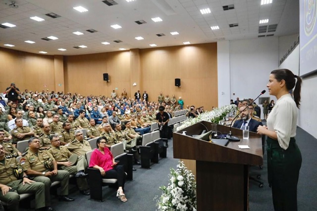 Mais de 80 novos policiais e bombeiros militares reforçam segurança em PE