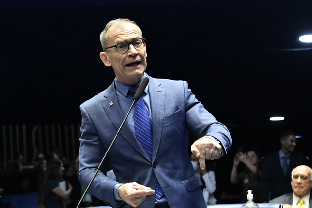 Fabiano Contarato será o novo líder do PT no Senado