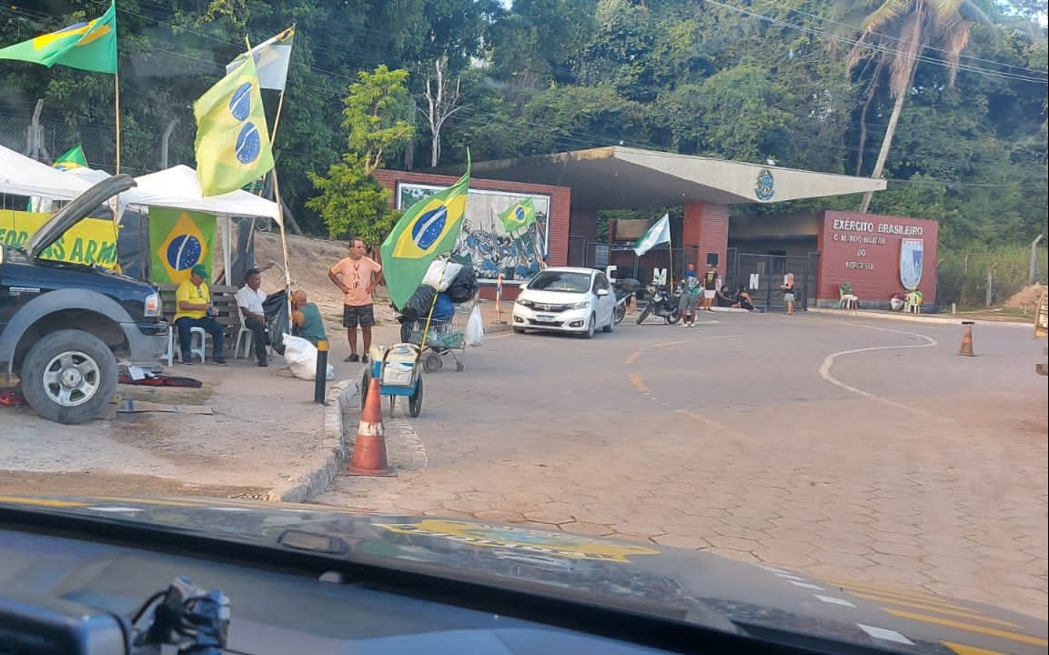 Depois de 70 dias, Bolsonaristas desmontam acampamento na BR-232