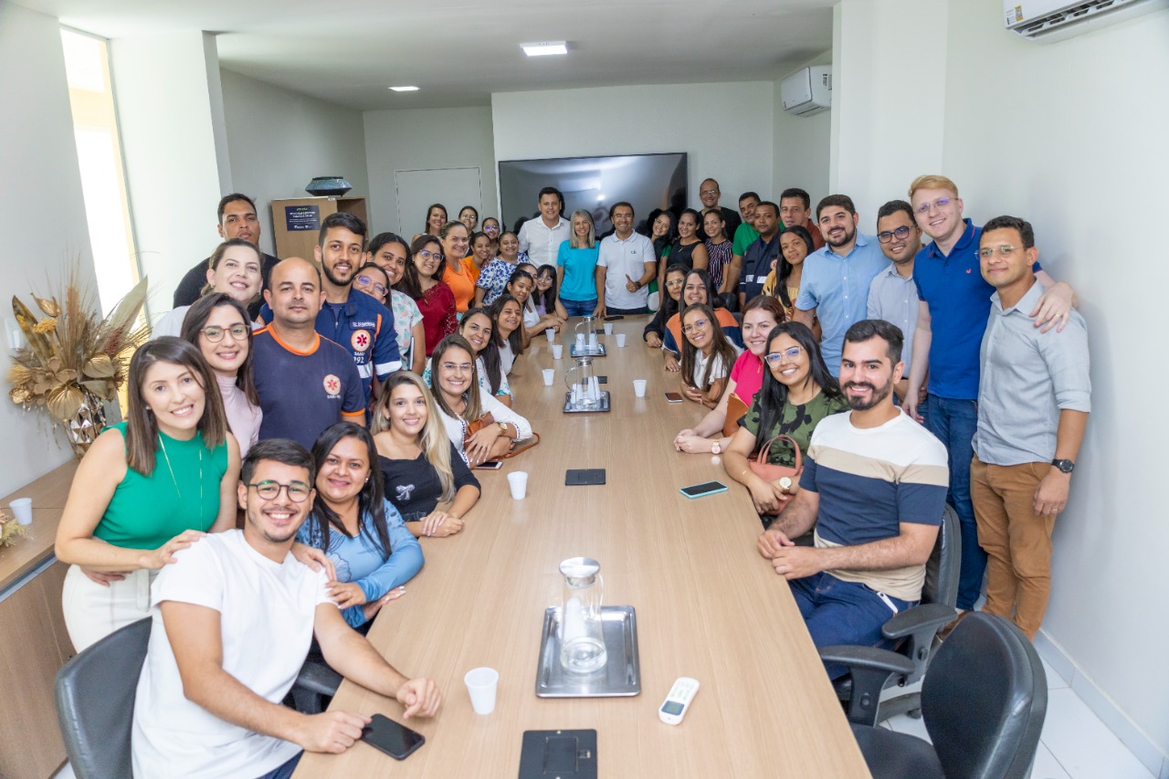 Edilson garante pagar reajuste dos enfermeiros e técnicos de enfermagem