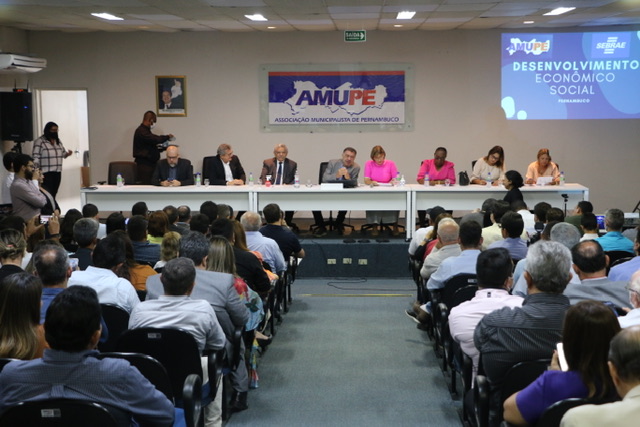 Amupe convoca prefeitos para montar comissão eleitoral 