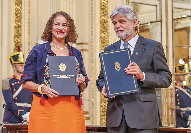 Na Argentina, MCTI fortalece cooperação científica bilateral