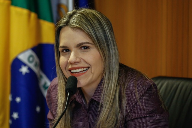 Após críticas, Clarissa Tércio diz que é contra vandalismo