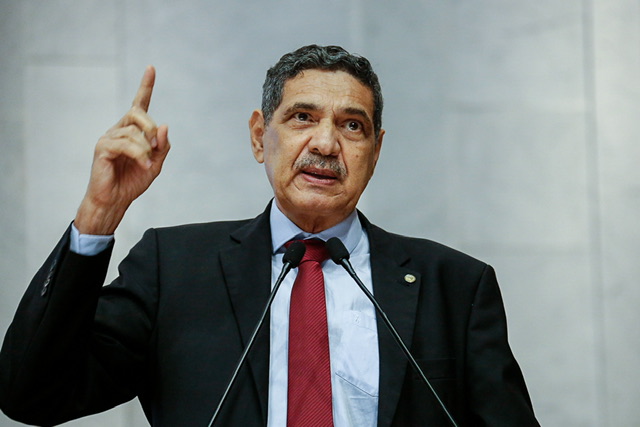 João Paulo volta a criticar reforma administrativa de Raquel