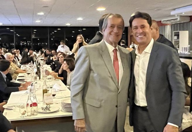 Anderson acompanha eleição para o comando do Congresso