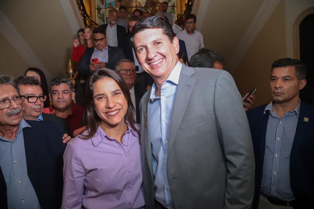 Simão pede reestruturação da Compesa e um hospital regional em Petrolina