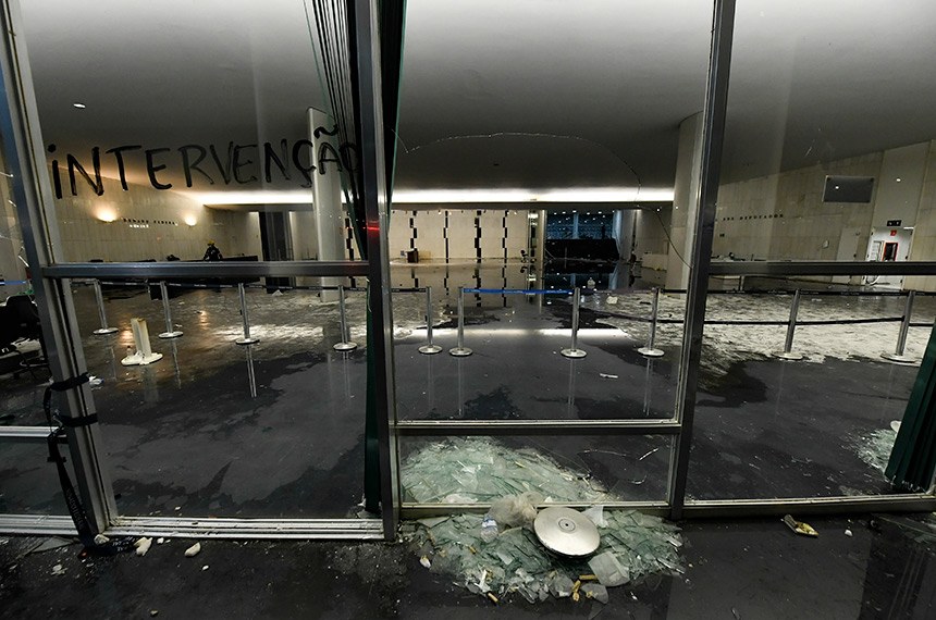 Senado calcula R$ 4 milhões em prejuízo, após ataques golpistas