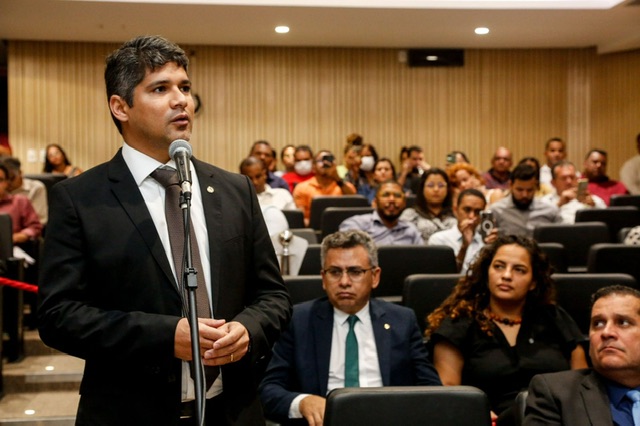 Renato Antunes pede Frente Parlamentar em prol da Escola de Sargentos