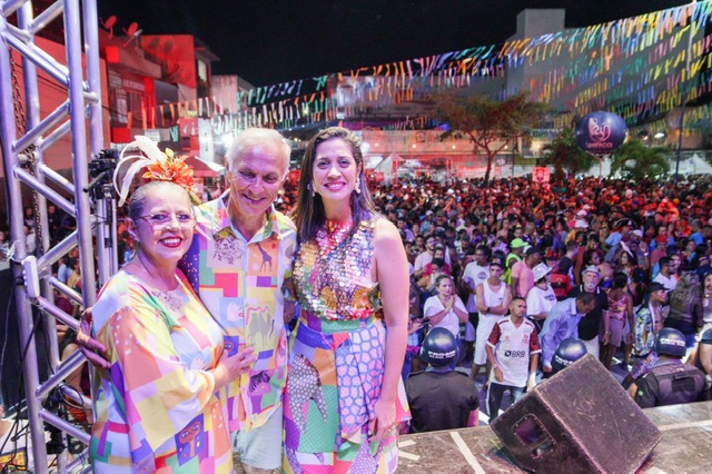 Baile Municipal abre o Carnaval Vitória das Alegorias