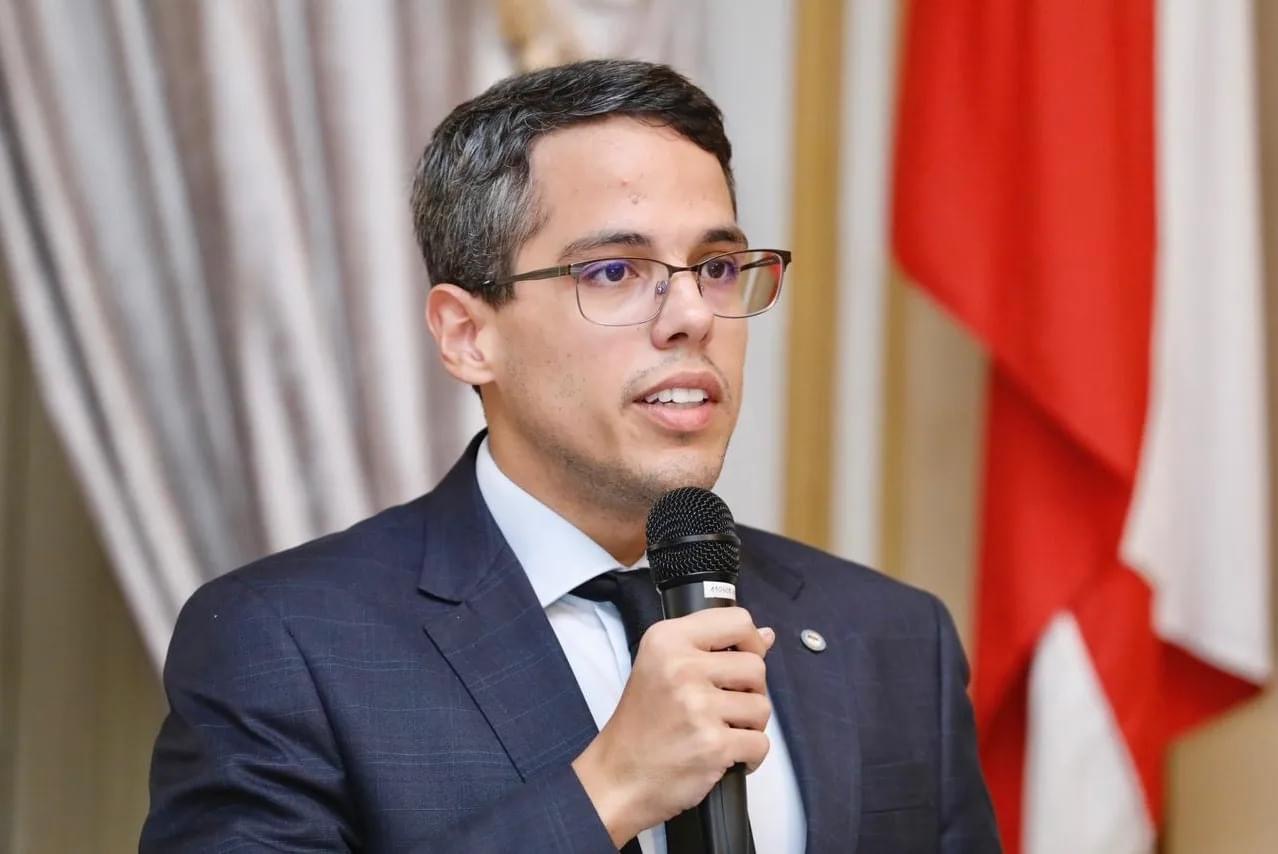 Jarbas Filho reaproveita aliados de Tony Gel no gabinete 