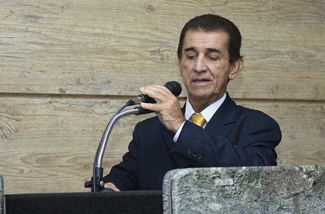 Vereadores de Caruaru destacam trajetória de Anastácio