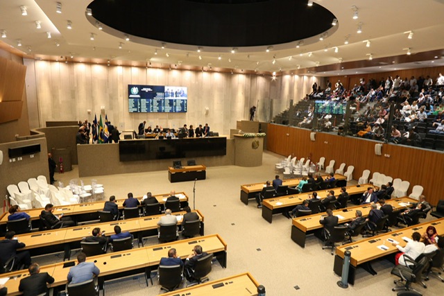 Cenário Político: a indefinição nas comissões da Alepe