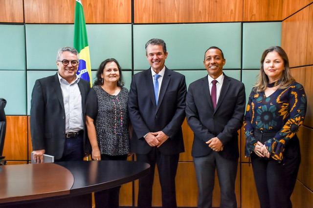 Lupércio vai a Brasília em busca de recursos para Olinda