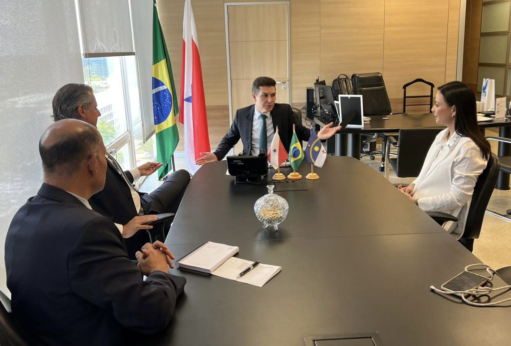 Em Brasília, Márcia busca investimentos para Serra Talhada