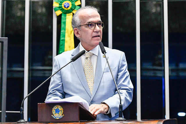 Fernando Dueire anuncia voto em Rogério Marinho