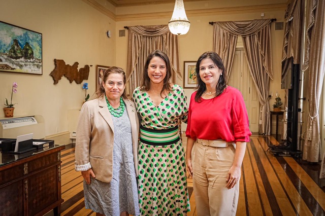 PE estreita relações institucionais com Consulado Americano