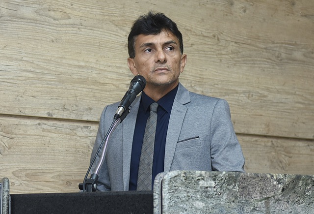 Vereadores de Caruaru debatem segurança pública 