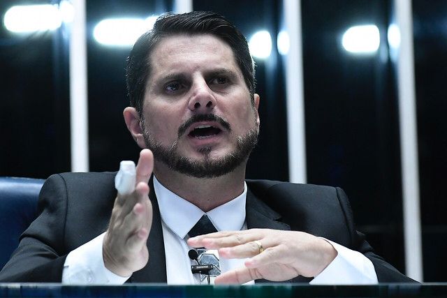 Marcos do Val revela plano de Bolsonaro para prender Moraes e dar um golpe