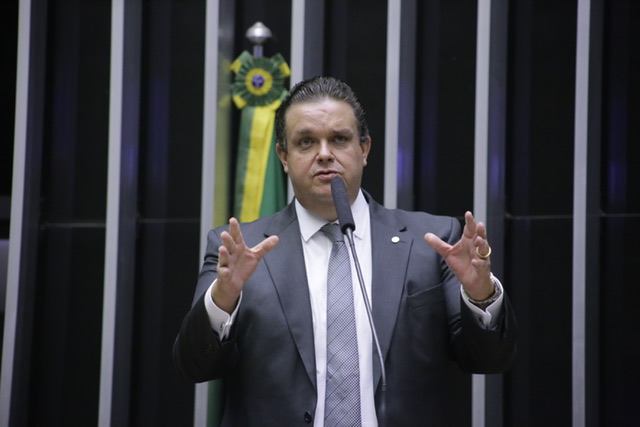 Cenário Político: Wolney Queiroz inicia nova fase em Brasília 