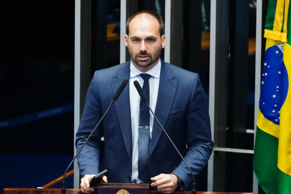 Eduardo Bolsonaro será líder da minoria na Câmara