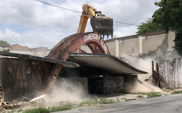 Comércio Futebol Clube é demolido pela Prefeitura de Caruaru