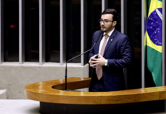 Lula da Fonte quer dedução de despesas veterinárias no Imposto de Renda&nbsp;