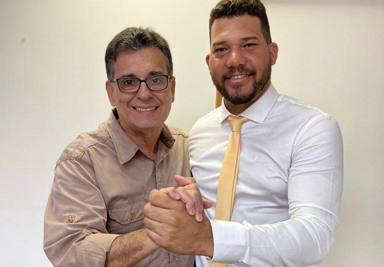 Abimael Santos e Coronel Meira fortalecem aliança 