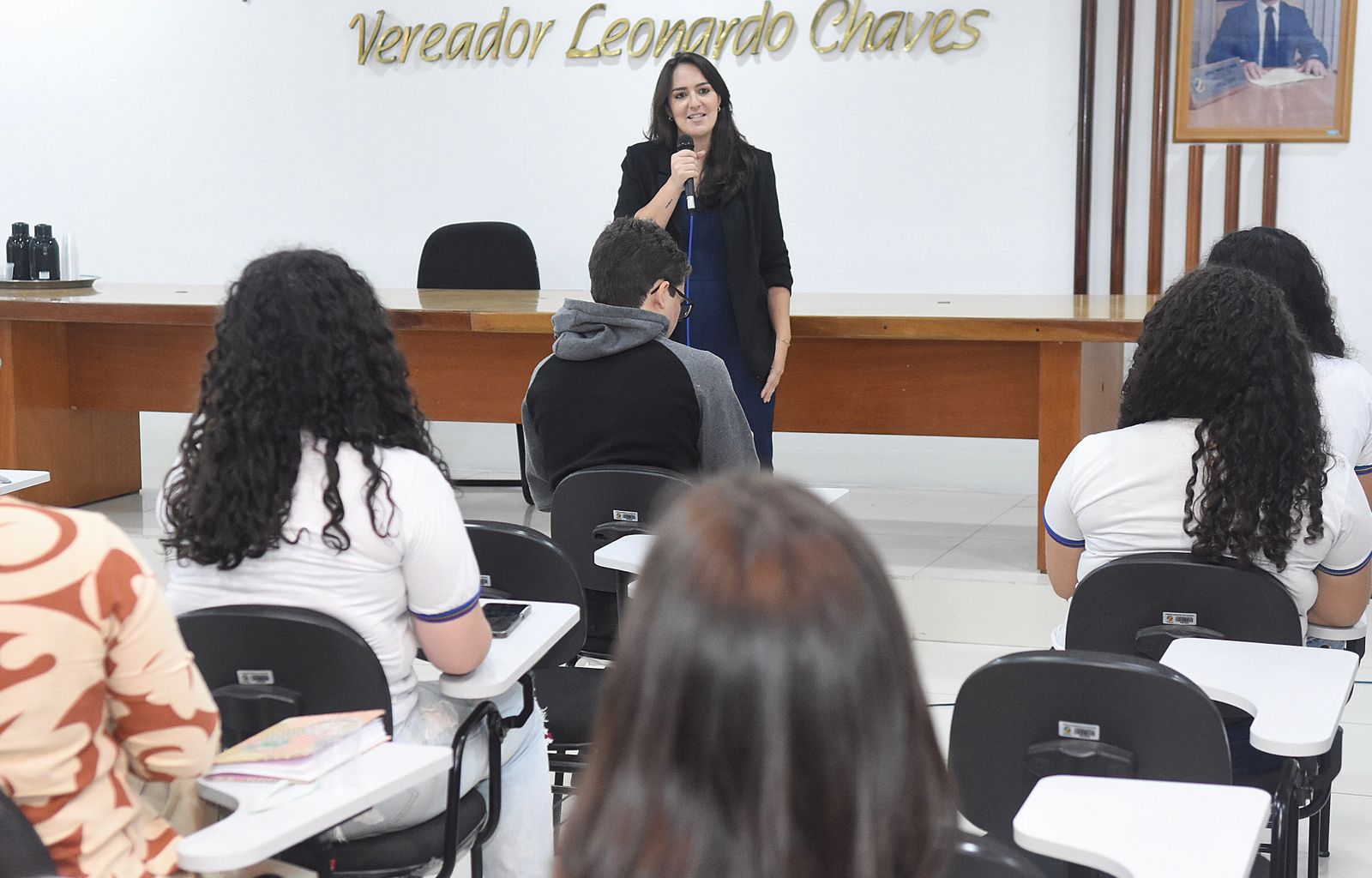 Escolegis Caruaru promove palestra sobre violência de gênero