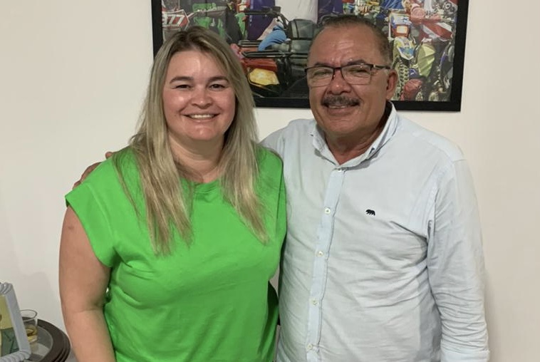 Prefeito de Agrestina recebe apoio de ex-opositora