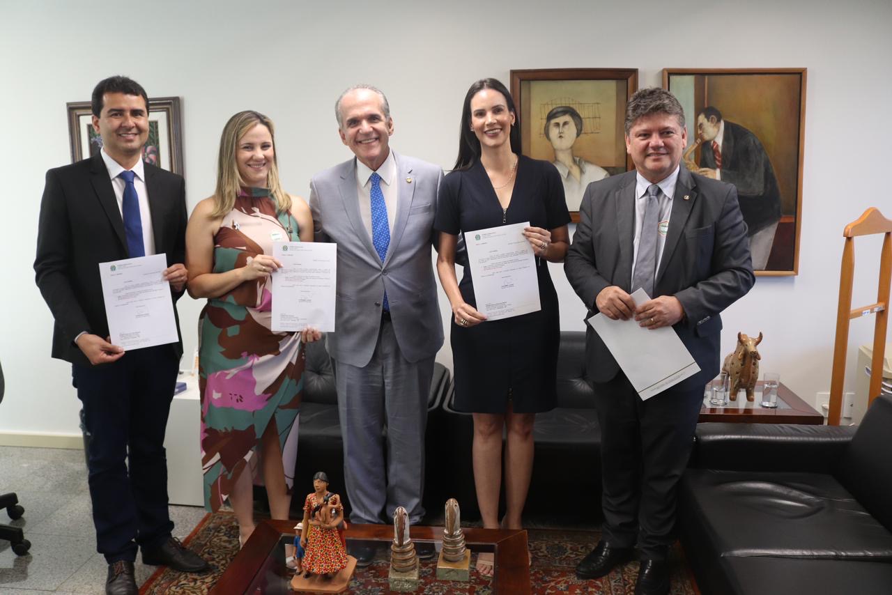 Sileno Guedes articula recursos para Amaraji, Primavera e Panelas