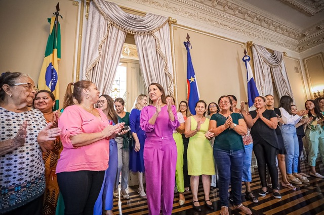 Raquel e sua vice Priscila homenageiam mulheres no seu dia