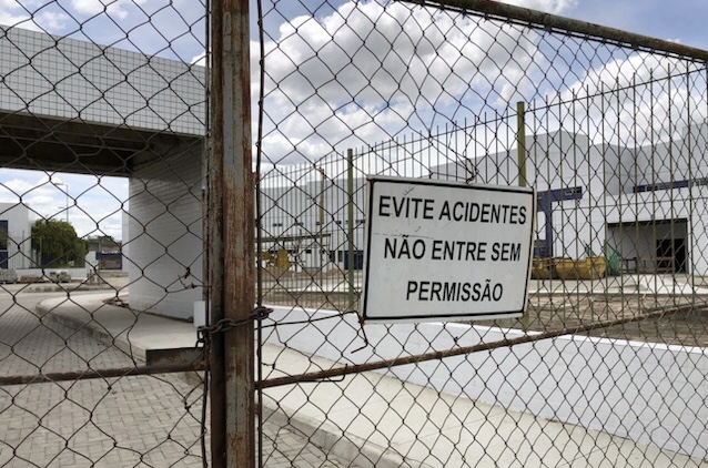 Senador é “barrado” de visitar Hospital da Mulher do Agreste