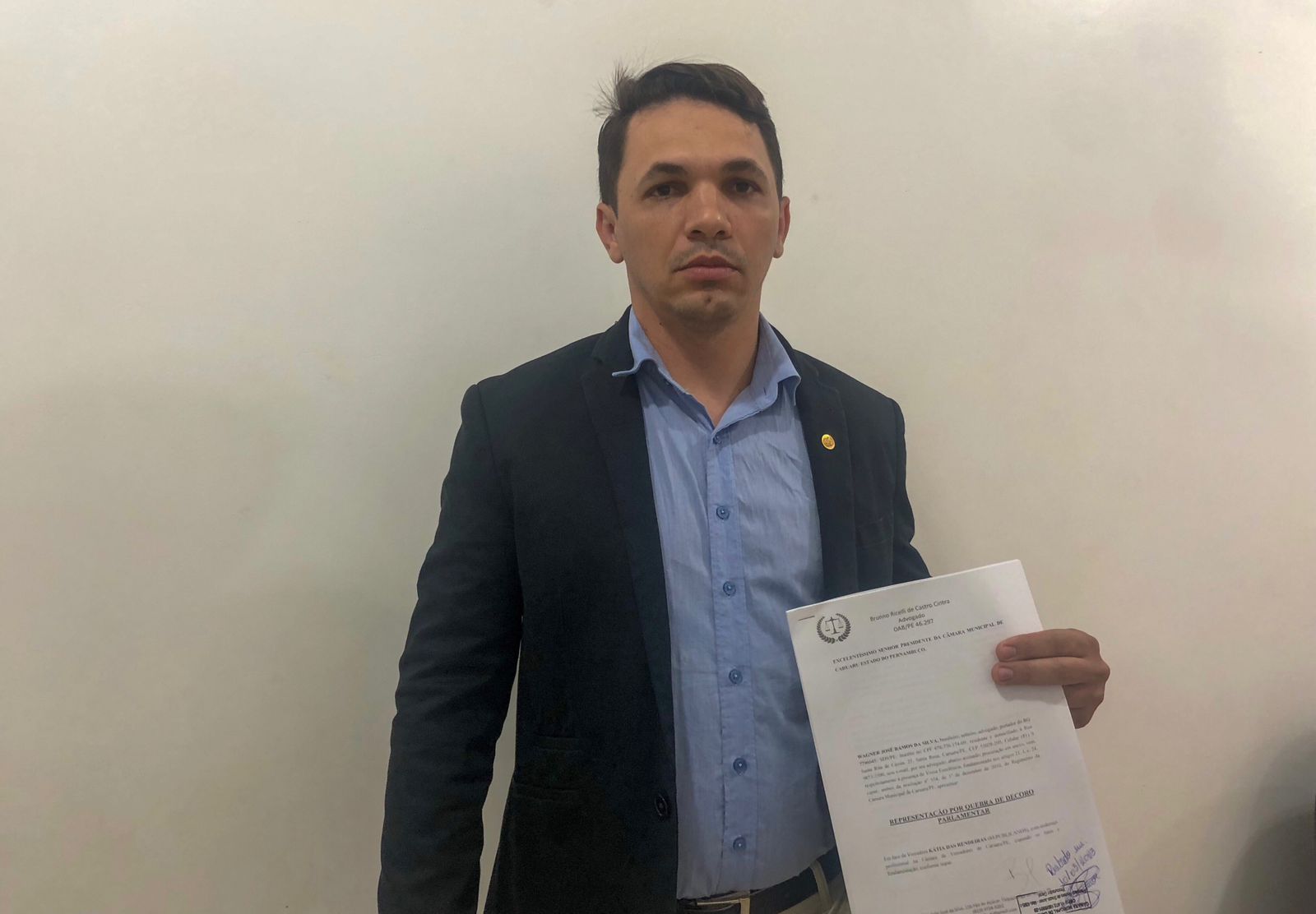 Wagner do Santa Rosa, suplente de Kátia, pede afastamento da vereadora